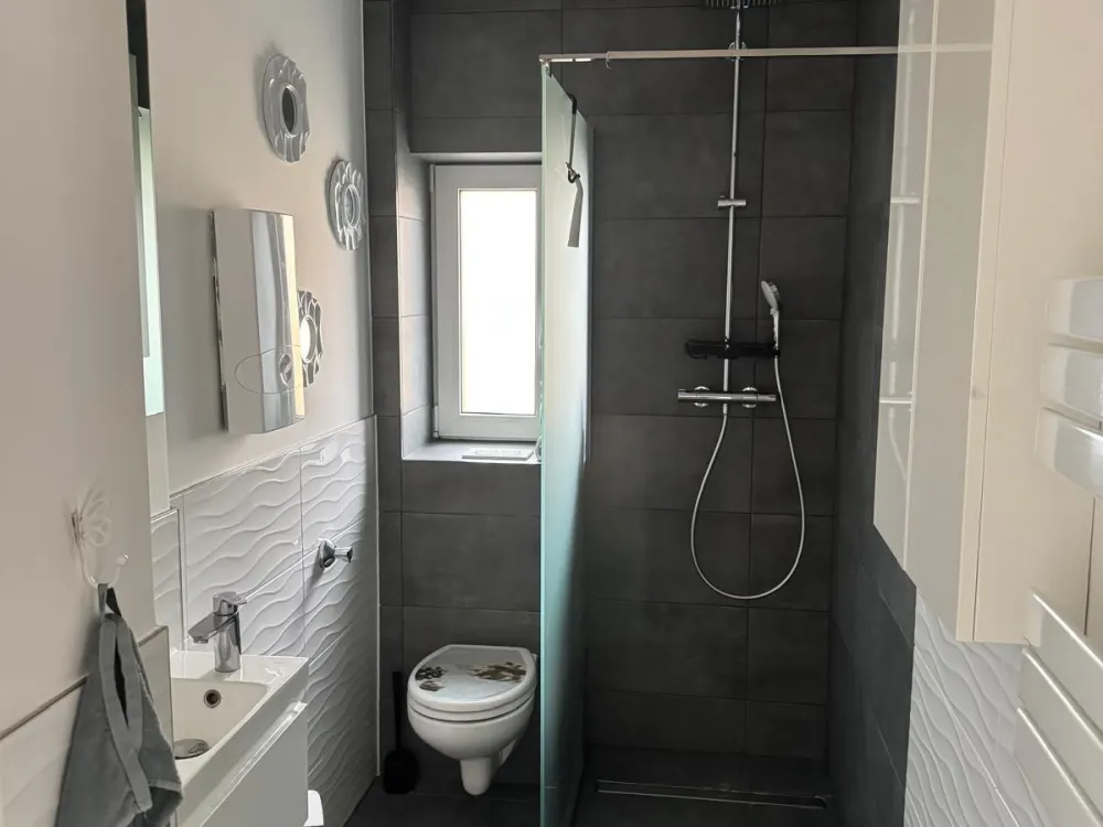 3-Zimmer-Wohnung mit großer Dachterrasse in 41462 Neuss