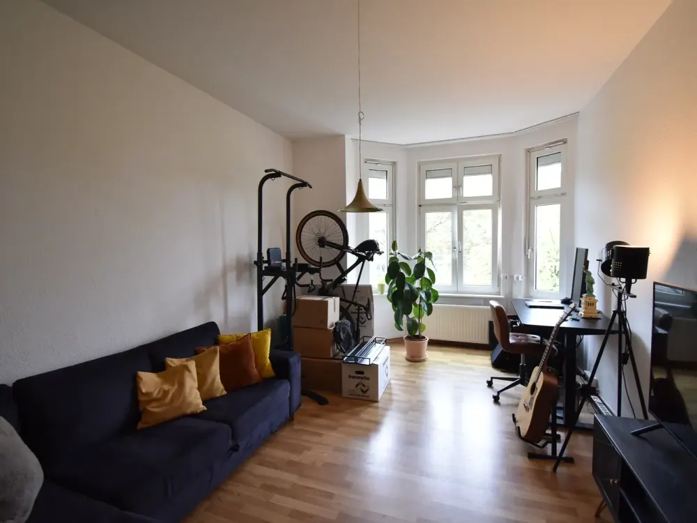 D-Heerdt! Moderne 2-Zimmer-Altbau-Wohnung mit EBK & Balkon