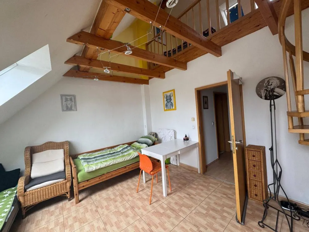 Wohnen auf Zeit Nürnberg - möbliertes Maisonette-Zimmer
