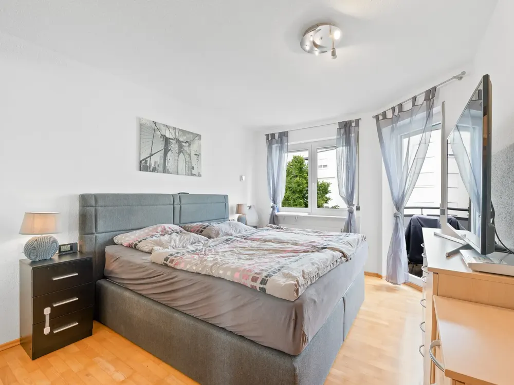 Moderne 2,5-Zimmer-Wohnung in gepflegtem Mehrfamilienhaus