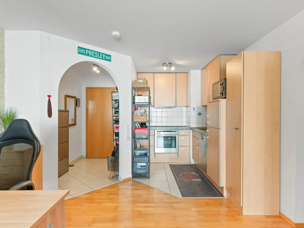 Moderne 2,5-Zimmer-Wohnung in gepflegtem Mehrfamilienhaus
