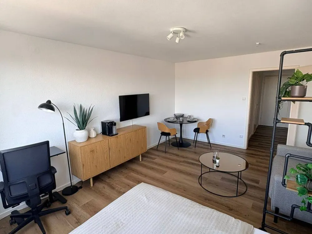 Möbliert - Aussicht - Renoviert - Stadtmitte