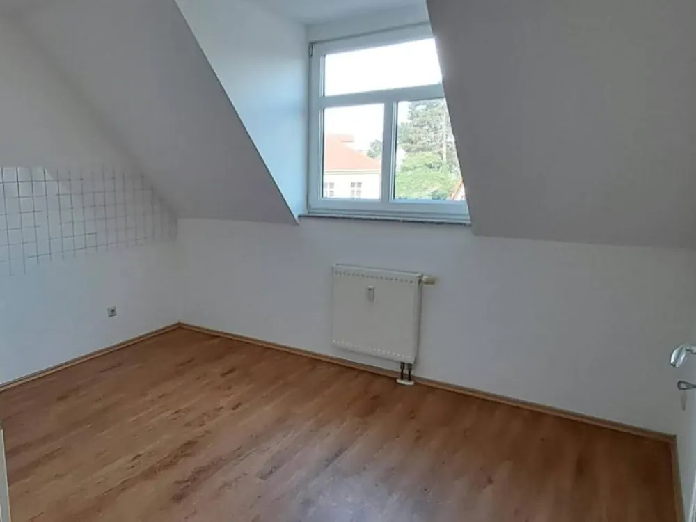 ++ Geräumige zwei Zimmerwohnung am Schloss in Machern ++