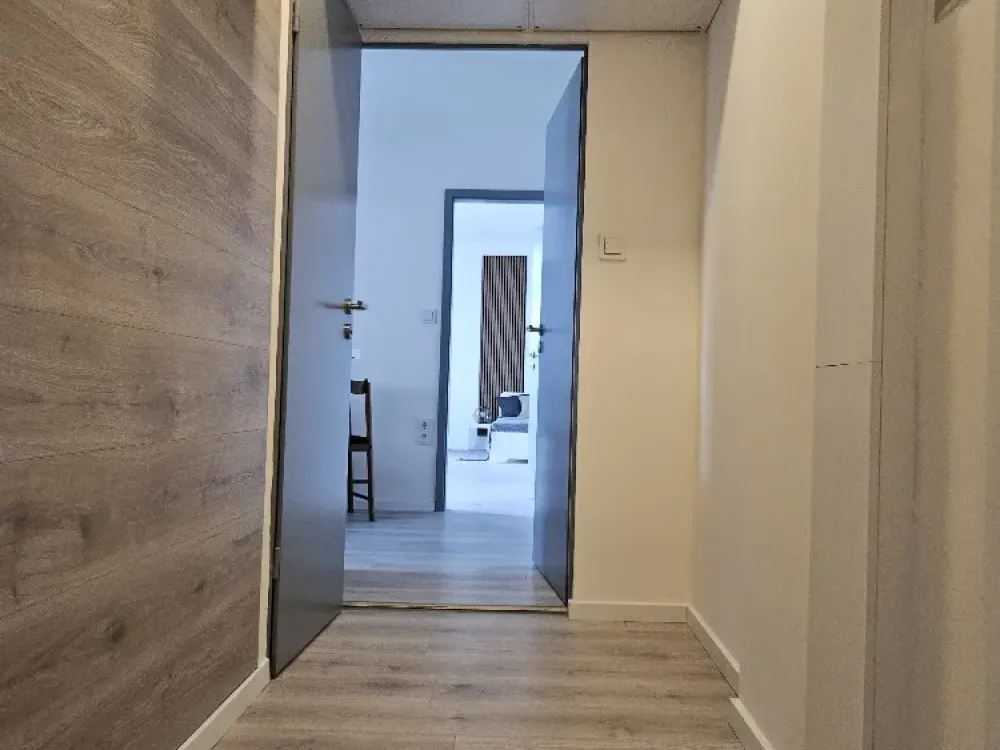 Möblierte 1,5 Zimmerwohnung mit EBK in zentraler Lage