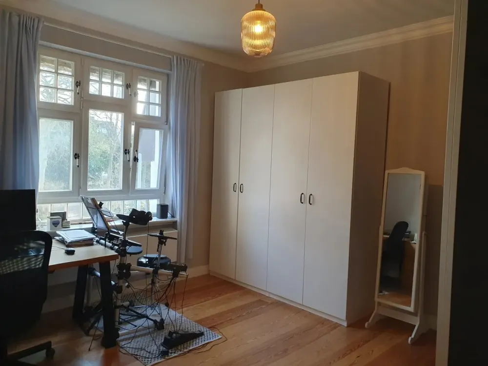 Exclusive 3-Room Apartment in Jugendstil Villa