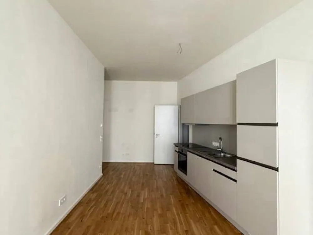 Moderne 2-Raum-Wohnung mit Einbauküche an der Frauenkirche