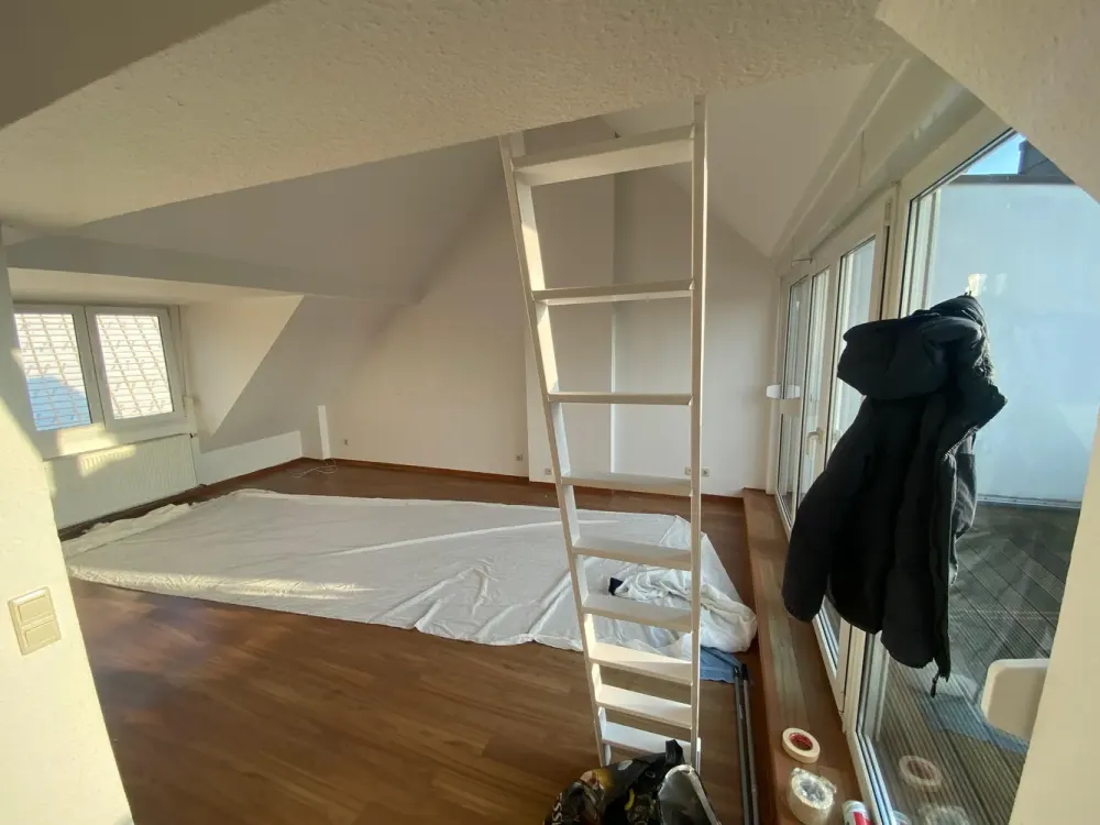 Helle, moderne 3-Zimmer-Dachgeschosswohnung (75 m²) mit Westterrasse