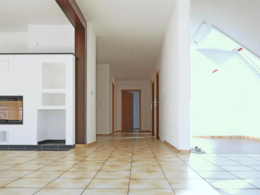 Sunny and Spacious Apartment with Green View