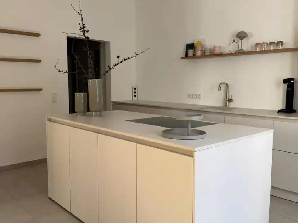 Zentral & wunderschön sanierter Altbau Nürnberg Maxfeld (Erstbezug)