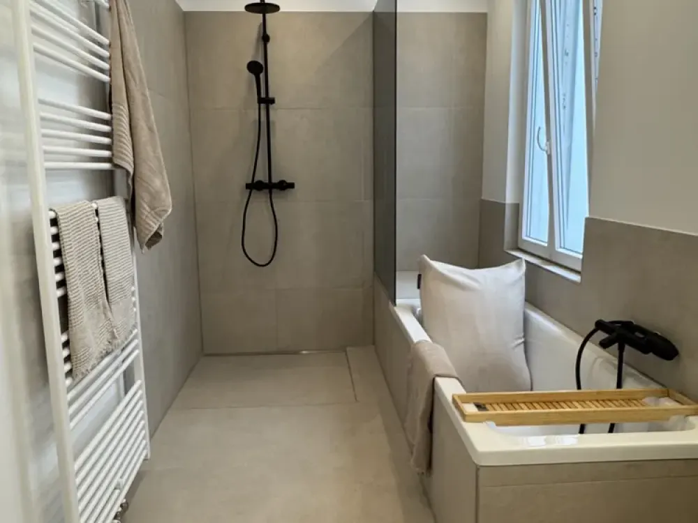 Zentral & wunderschön sanierter Altbau Nürnberg Maxfeld (Erstbezug)