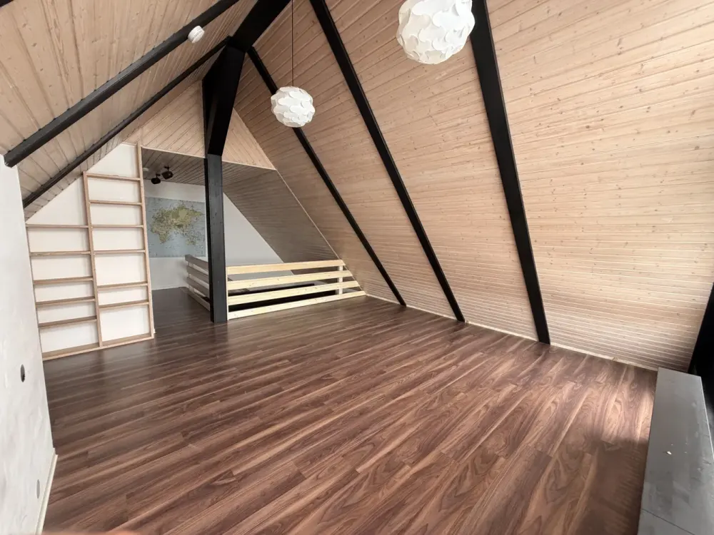 Gepflegte 3,5 Maisonette-Wohnung mit EBK und Blick über Ludwigsburg