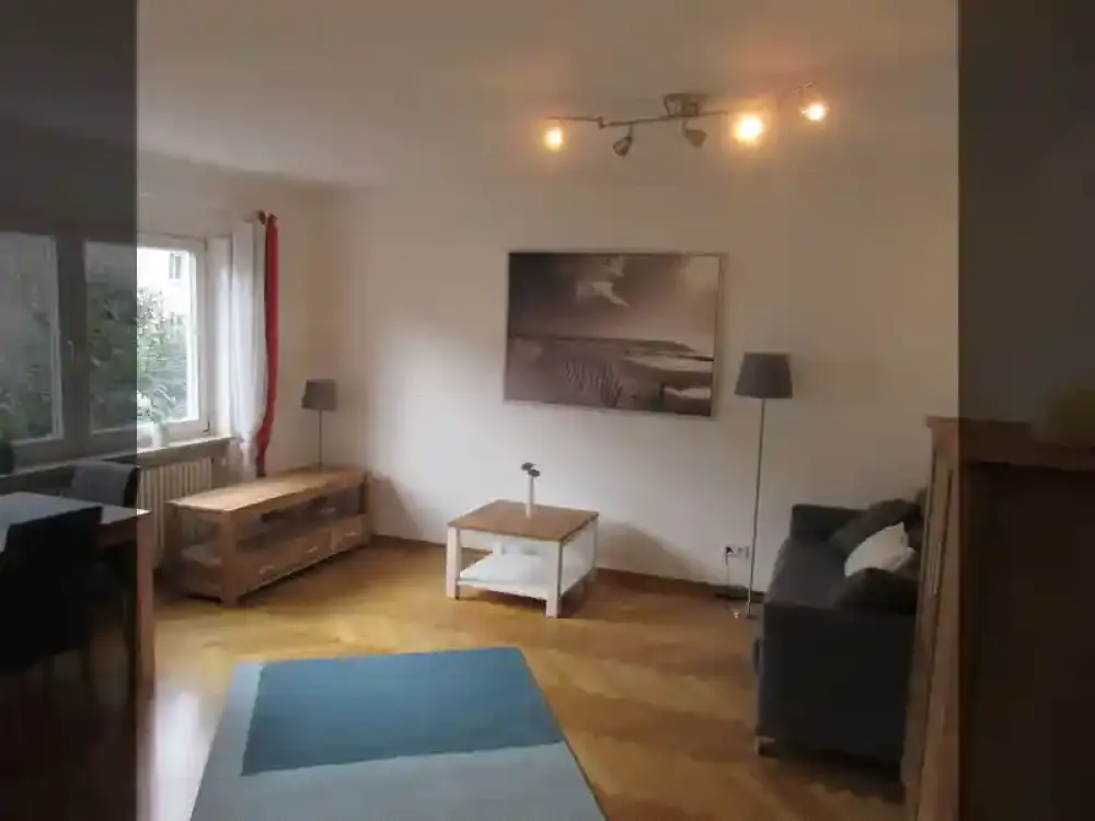 Toplage Bockenheim - vollmöbliertes helles Apartment mit Balkon