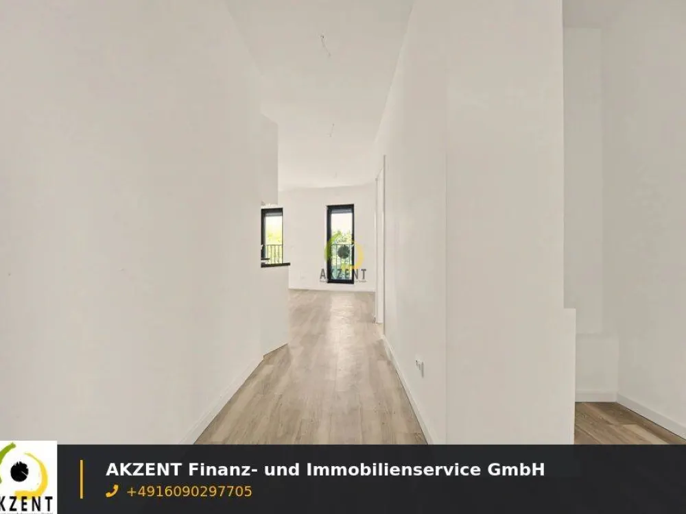 Erstbezug - Stilvolle 2-Zimmer-Neubauwohnung mit Balkon, EBK & Möblierung - Direkt am S-Bahnhof