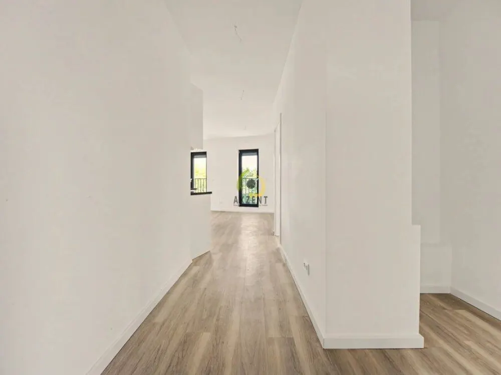 Erstbezug - Stilvolle 2-Zimmer-Neubauwohnung mit Balkon, EBK & Möblierung - Direkt am S-Bahnhof