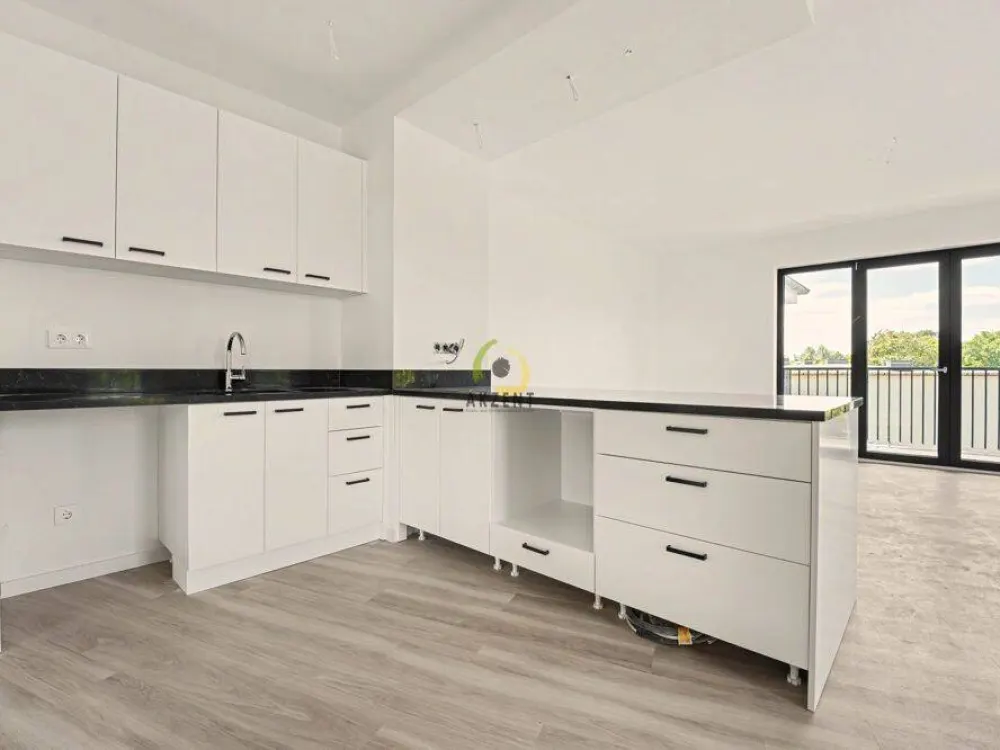 Erstbezug - Stilvolle 2-Zimmer-Neubauwohnung mit Balkon, EBK & Möblierung - Direkt am S-Bahnhof