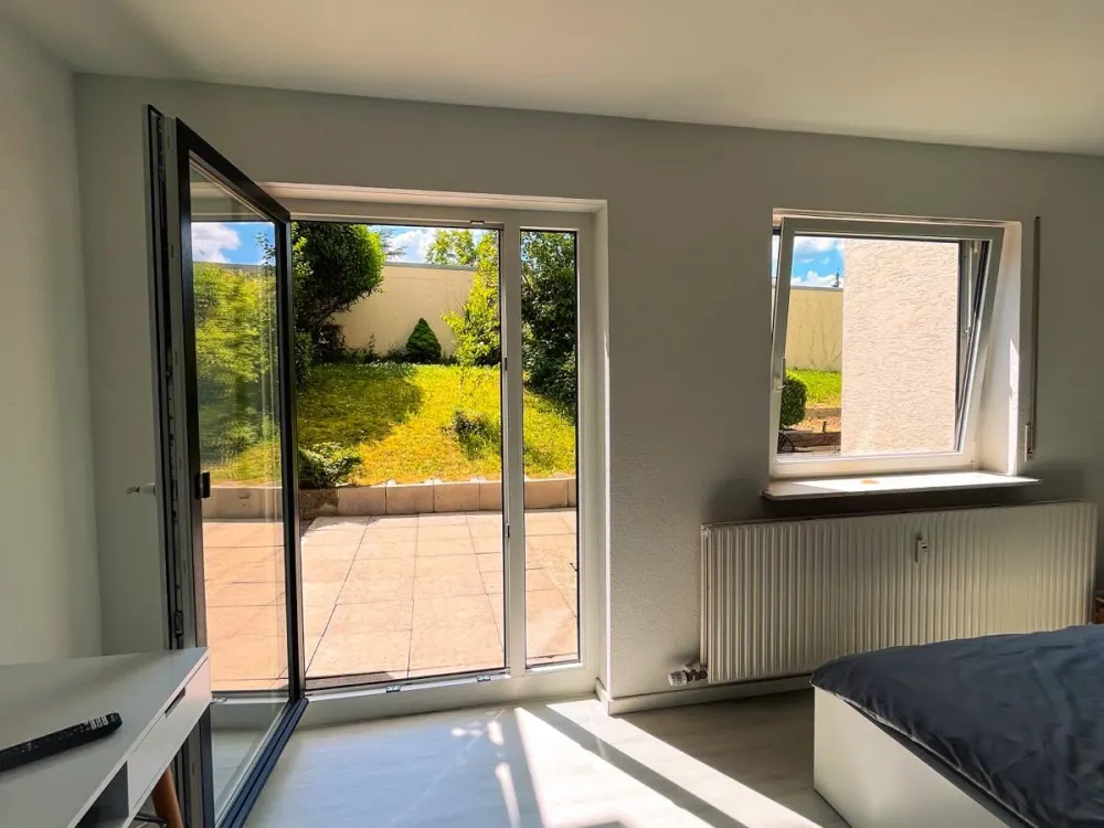 Möblierte 1 Zimmer Wohnung mit Terrasse und Stellplatz
