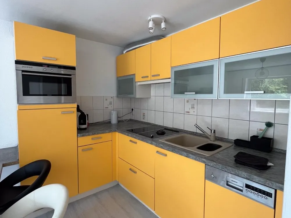 Möblierte 1 Zimmer Wohnung mit Terrasse und Stellplatz