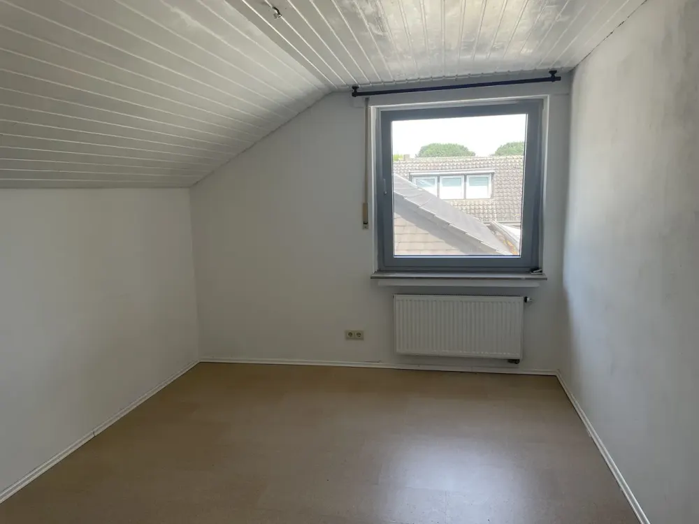 Practical 2.5 Attic Apartment in Münster