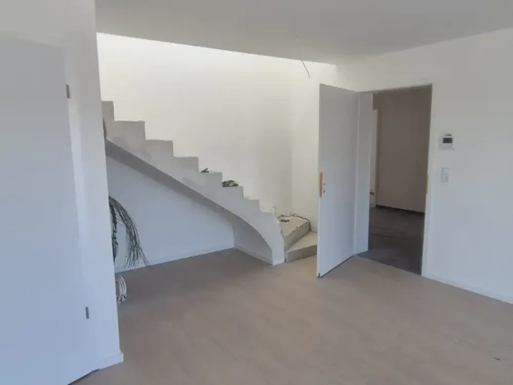 ATTENTION!!! Exklusive Maisonette 5-Zimmer Wohnung mit Balkon und EBK in Neuberg #13