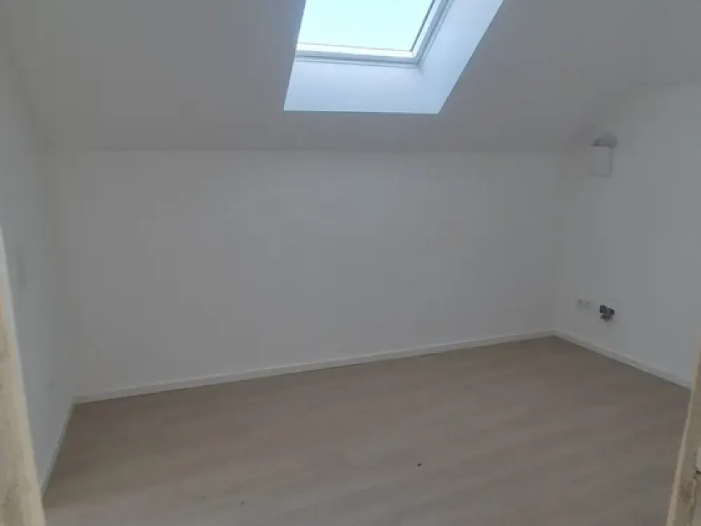 ATTENTION!!! Exklusive Maisonette 5-Zimmer Wohnung mit Balkon und EBK in Neuberg #13