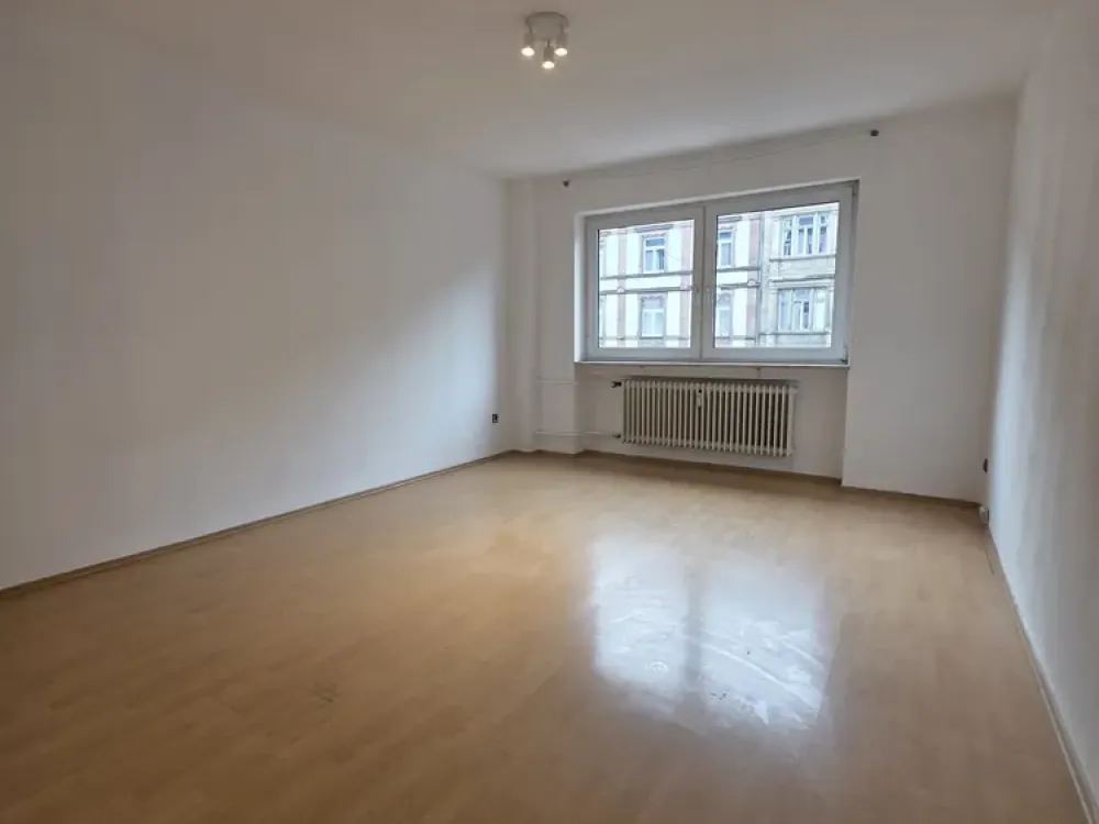 Sachsenhausen: 2-Zimmer-Wohnung mit Balkon
