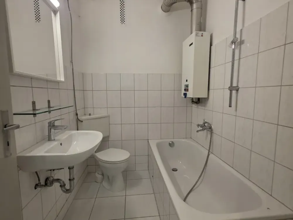 Sachsenhausen: 2-Zimmer-Wohnung mit Balkon