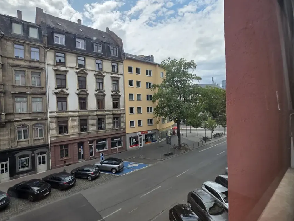 Sachsenhausen: 2-Zimmer-Wohnung mit Balkon