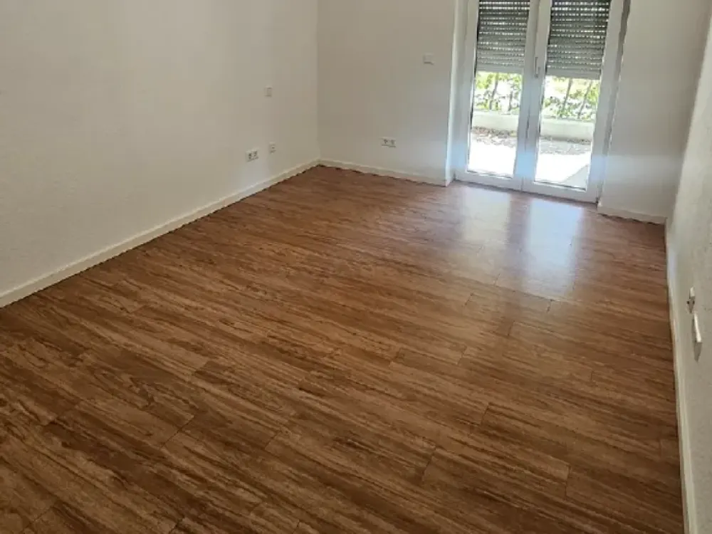 Zu viele Schuhe? Gibt’s nicht! Ankleide mit 2-Zimmer-Wohnung