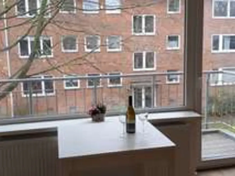 Neu sanierte möblierte Wohnung vorübergehend zu vermieten