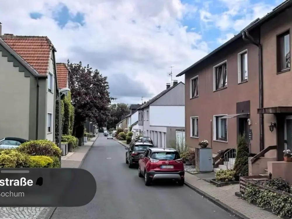 Helle DG Wohnung in ruhiger Lage