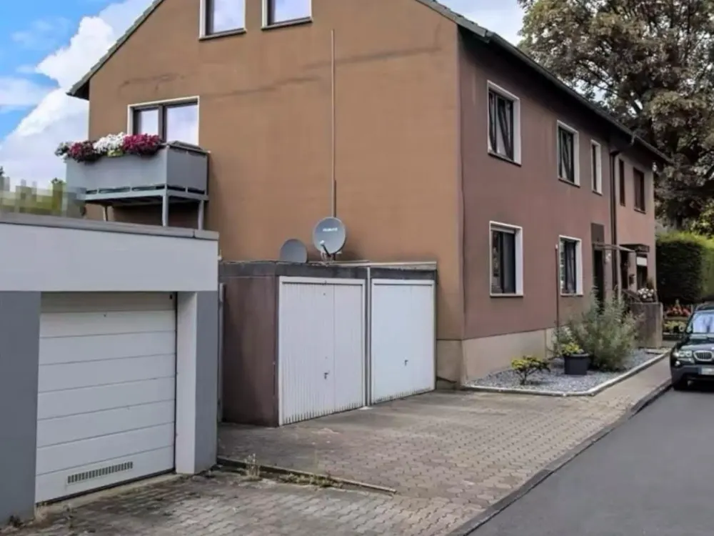 Helle DG Wohnung in ruhiger Lage
