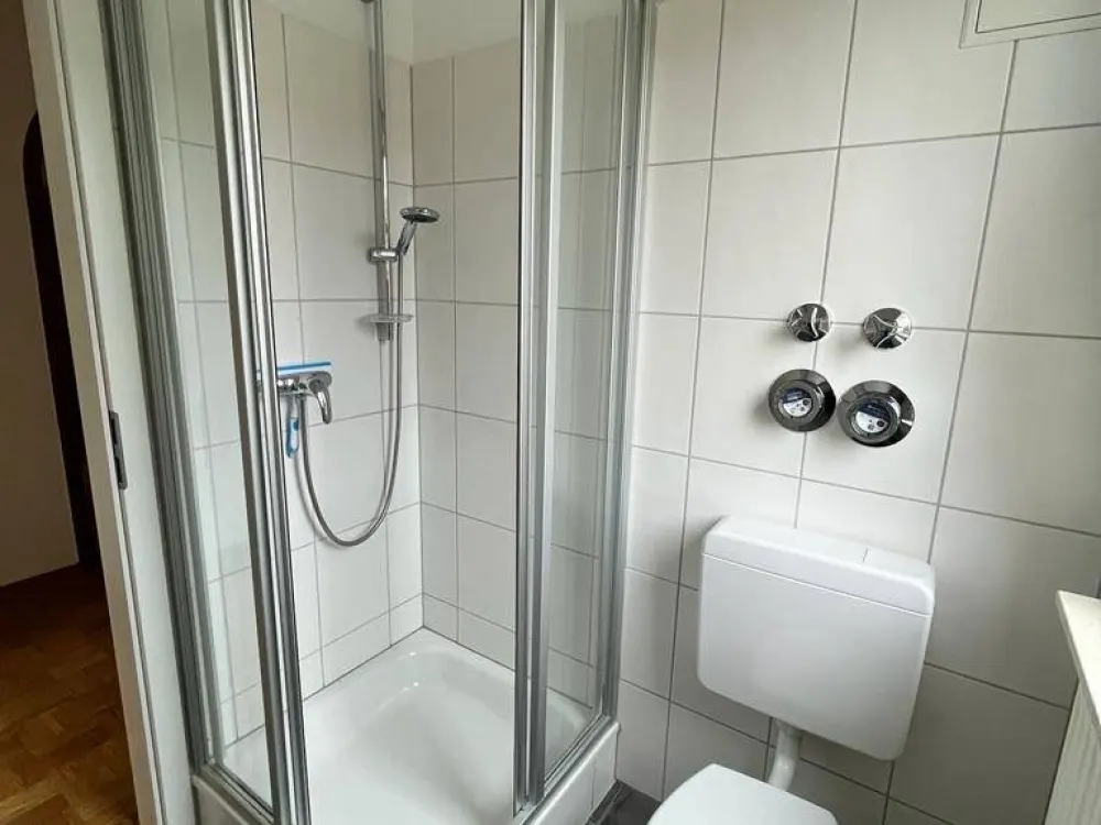 Schöne 3-Zimmer-Wohnung mit 2 Bädern, Loggia und Stellplatz in der Kasseler Südstadt