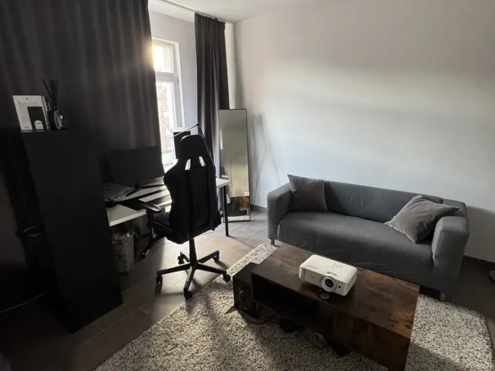 Partially Furnished 1-Room Apartment with Balcony in Krefeld-Cracau