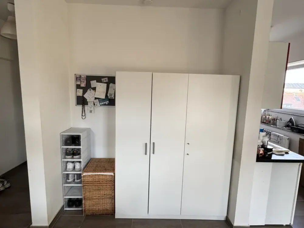 Partially Furnished 1-Room Apartment with Balcony in Krefeld-Cracau