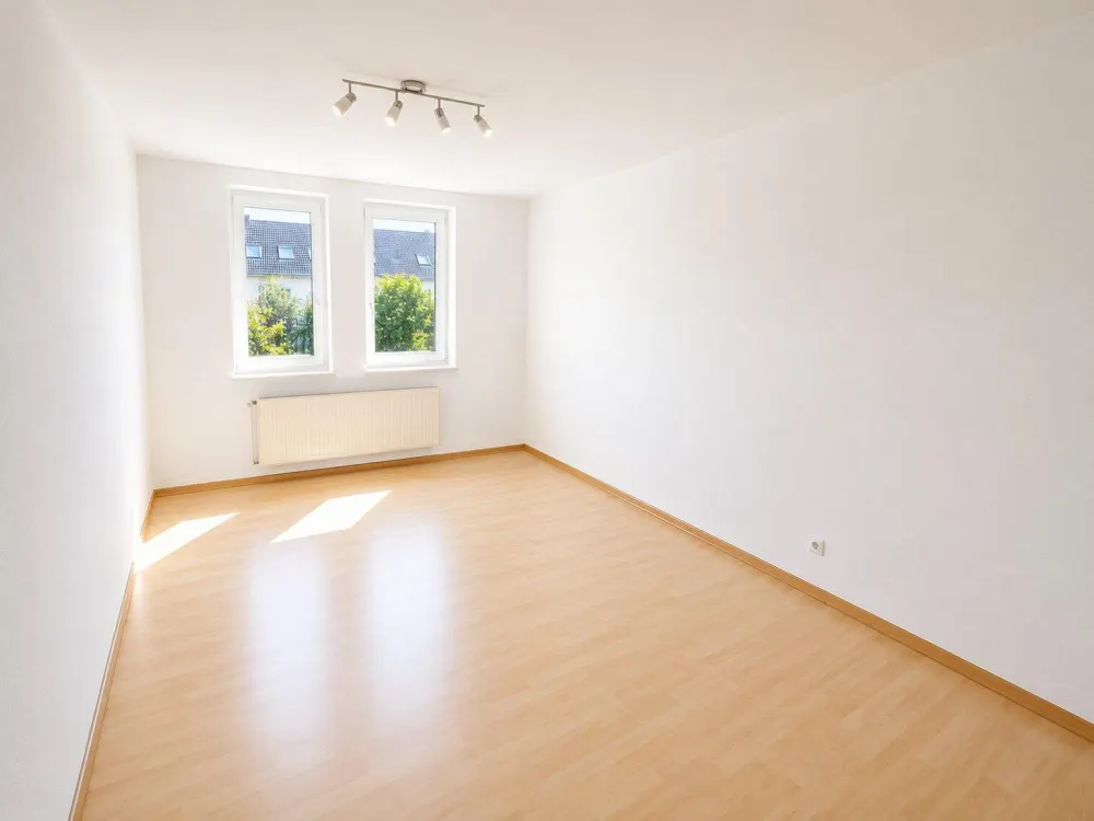 Newly Established 3-Person Shared Apartment in a Beautiful Old Building - Kassel (Wesertor)