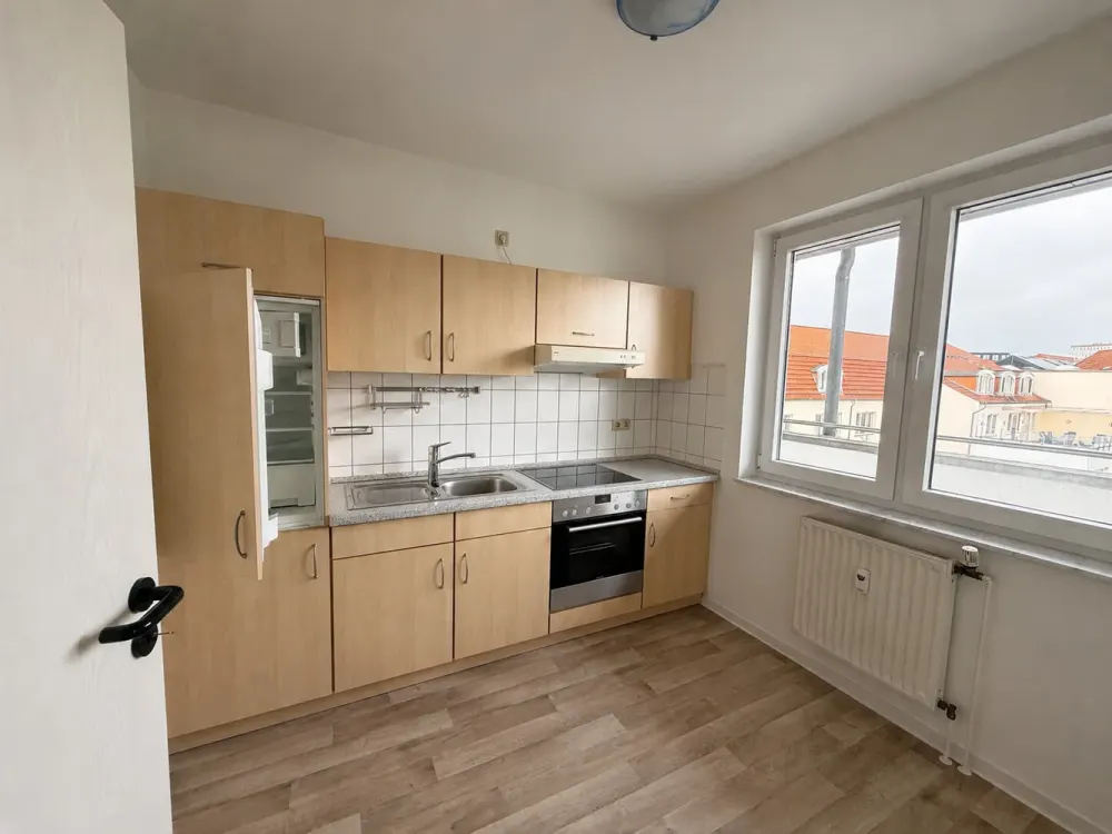 Senior-friendly 2-room apartment with sunny balcony