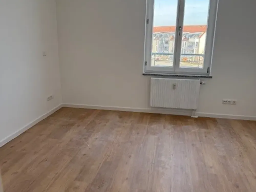 Sanierte 2-Zimmer-Wohnung mit EBK!
