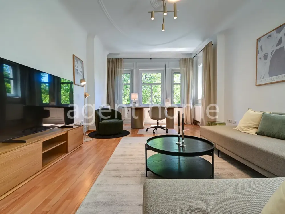 MÖBLIERT - ALTBAUCHARME UND MODERNE - 2 Zimmerwohnung am Kurpark