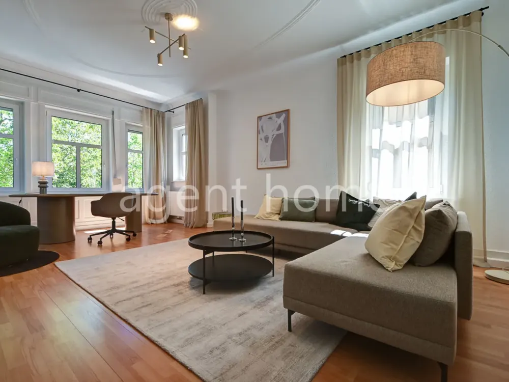 MÖBLIERT - ALTBAUCHARME UND MODERNE - 2 Zimmerwohnung am Kurpark