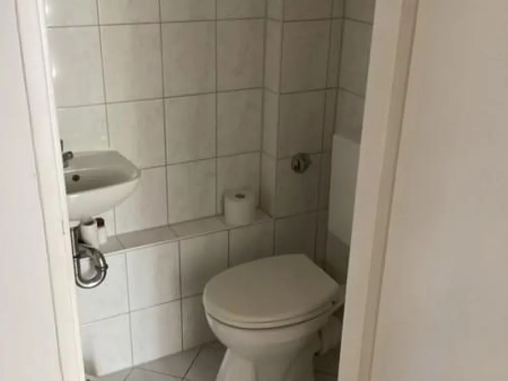 großzügig wohnen am Ettlinger Tor: 4 Zimmer mit Balkon und Aufzug