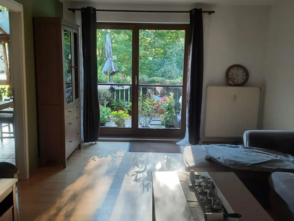 Helle 2,5-Zimmer-Wohnung mit Balkon in ruhiger Lage