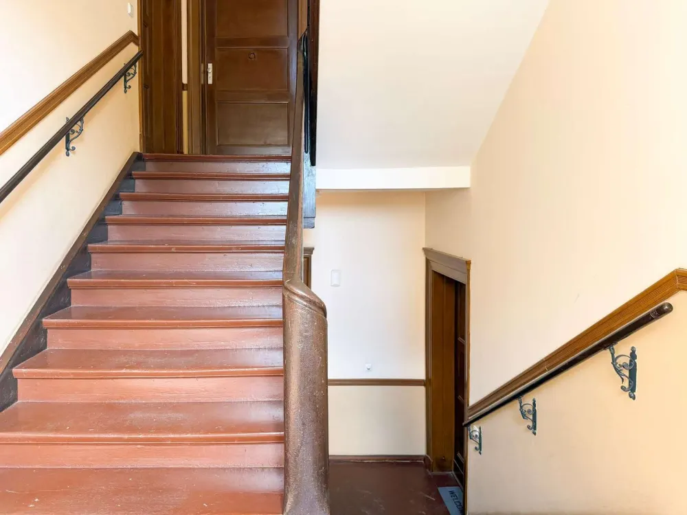 *sofort Bezugsfrei* Hochwertige 3 Zimmer Altbauwohnung I Balkon
