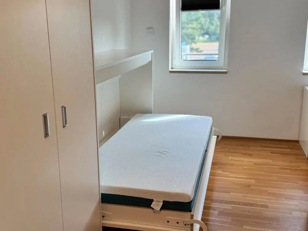 1‑Zimmer Wohnung möbliert in 60528 Frankfurt, Strom inkl.