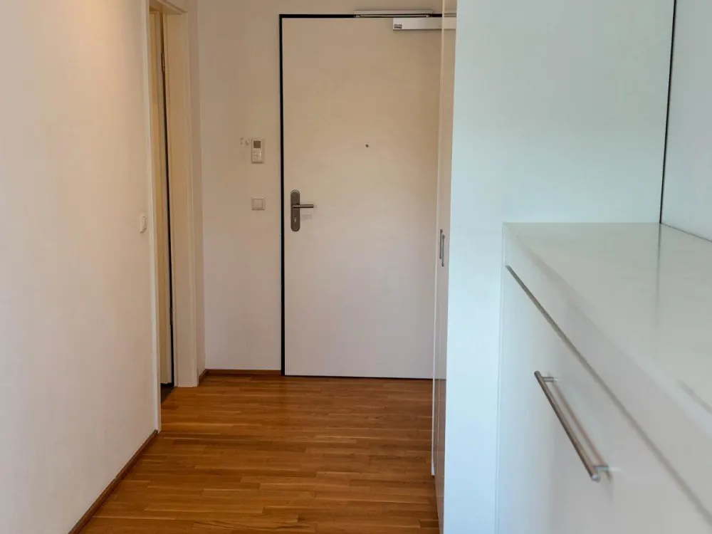 1‑Zimmer Wohnung möbliert in 60528 Frankfurt, Strom inkl.