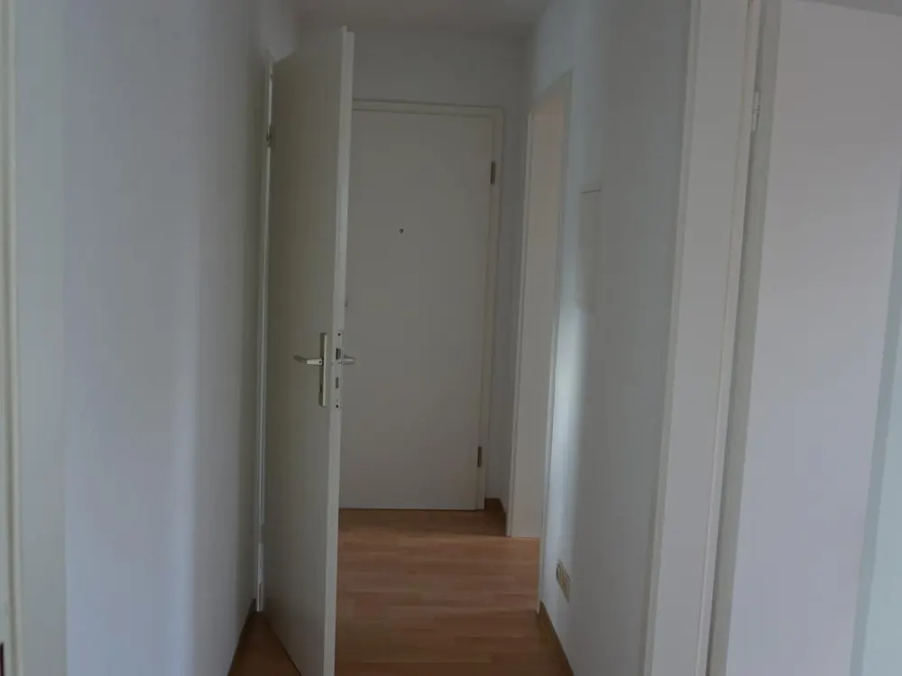 Frisch sanierte 2‑Zimmer‑DG‑Wohnung am Zwenkauer Hafen Erstbezug