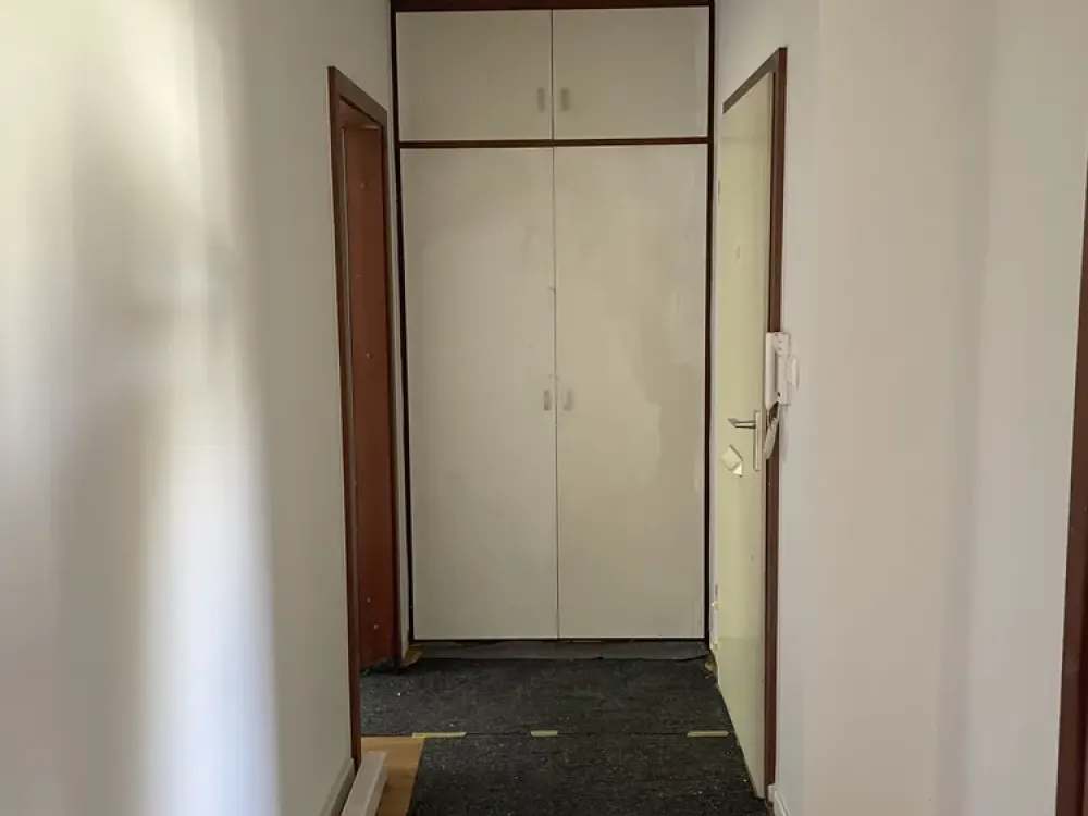 Komplett sanierte 3,5 Zimmer-Wohnung in Laatzen.