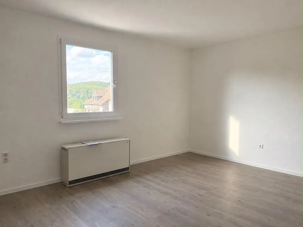 Hochwertige kernsanierte 3 Zimmer Wohnung 86qm mit modernem Bad