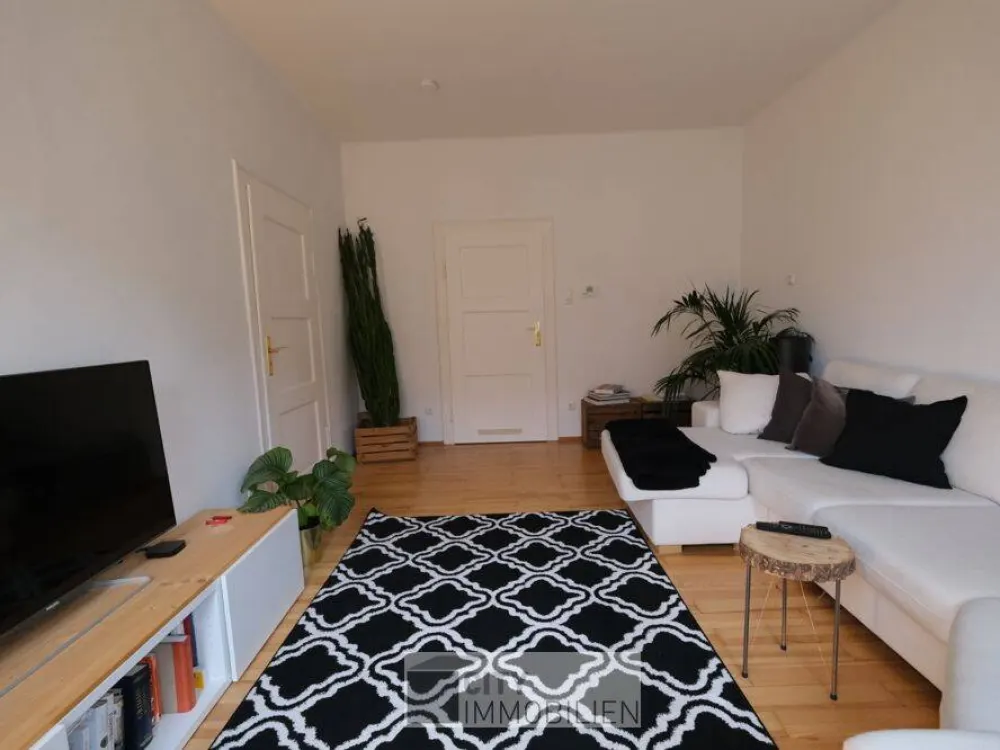 Wohnen im beliebten Maxfeld - Tolle 2-Zimmer-Wohnung mit EBK, Balkon und Holzdielen