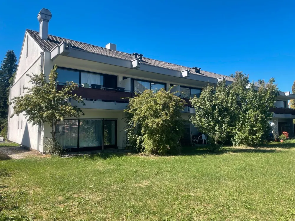 Komplett sanierte & voll möblierte 1-Zimmer-Wohnung mit Terrasse