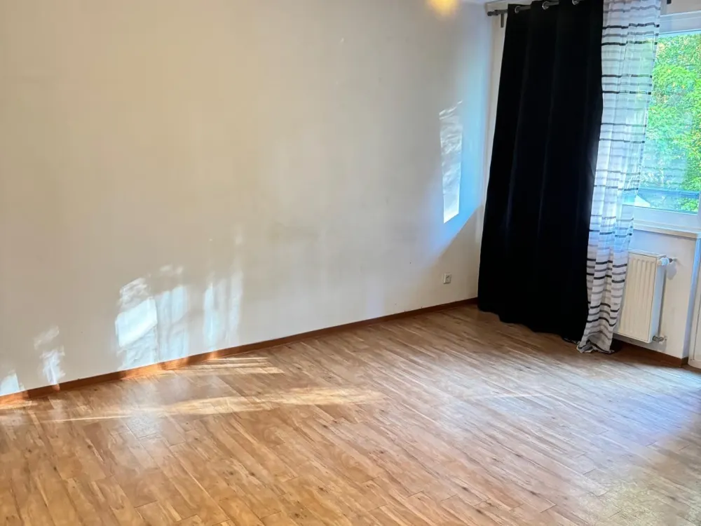 1-Zimmer mit Balkon in WG zu vermieten Warmmiete: 700 €